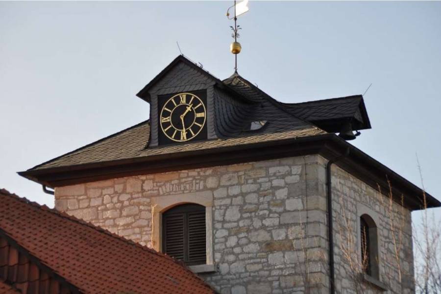 Kirchturm und Spitze Kirchturm und Spitze